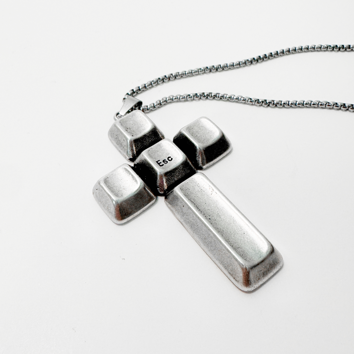 ESC NECKLACE