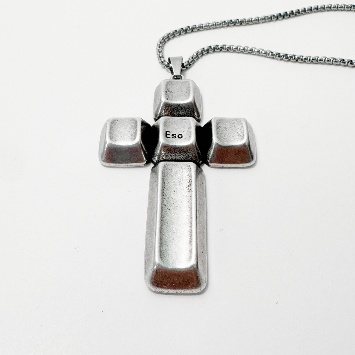 ESC NECKLACE