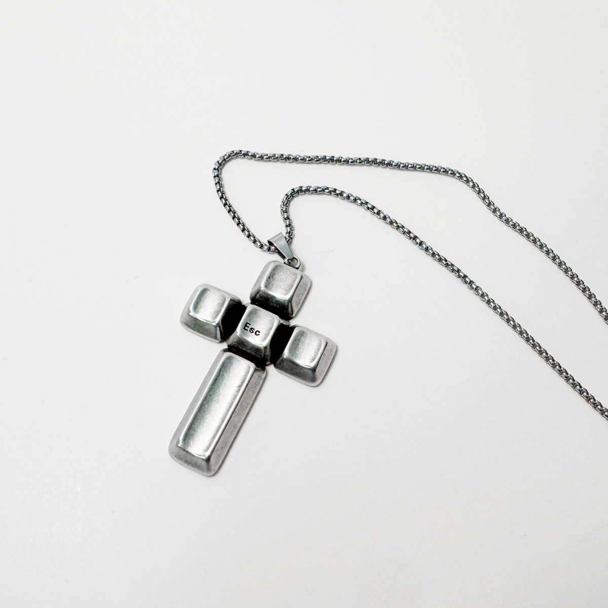 ESC NECKLACE